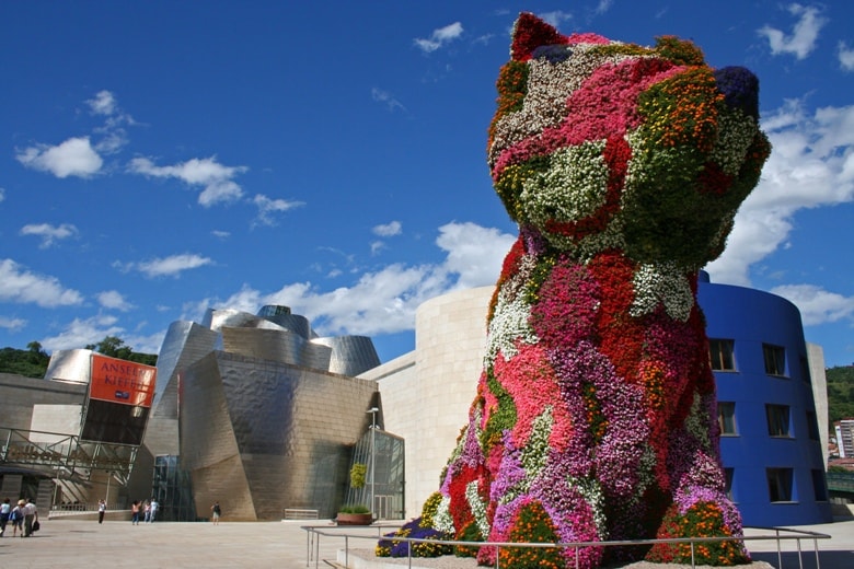 Guggenheim museum Bilbao casafari article blog 20 reasons facts to love about and live in spain buy real estate property